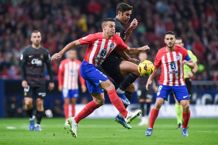 场均轰26+10！中国女篮又一15岁1米90新星蹿升：未来搭档韩旭？（场均26分10板！中国女篮又现15岁1米90新星崛起，未来有望搭档韩旭？）