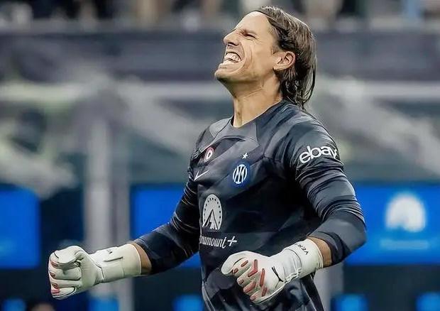 卡拉格怒喷萨拉赫8分钟，麦迪逊震惊脸：我现场看他开炮（卡拉格8分钟猛批萨拉赫，麦迪逊当场惊呆：我在现场见证他火力全开）