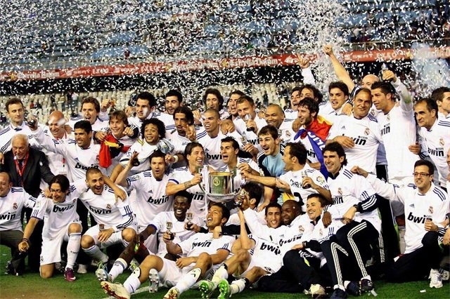 希勒评英超本轮最佳阵容：埃泽领衔，内托、皮克福德等人在列（希勒评出英超本轮最佳阵容：埃泽压阵，内托与皮克福德入选）