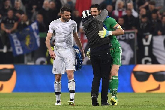 因支持巴勒斯坦被美因茨解约，艾尔-加齐最终判决胜诉获赔（因声援巴勒斯坦遭美因茨解约，艾尔-加齐最终判决胜诉并获赔偿）