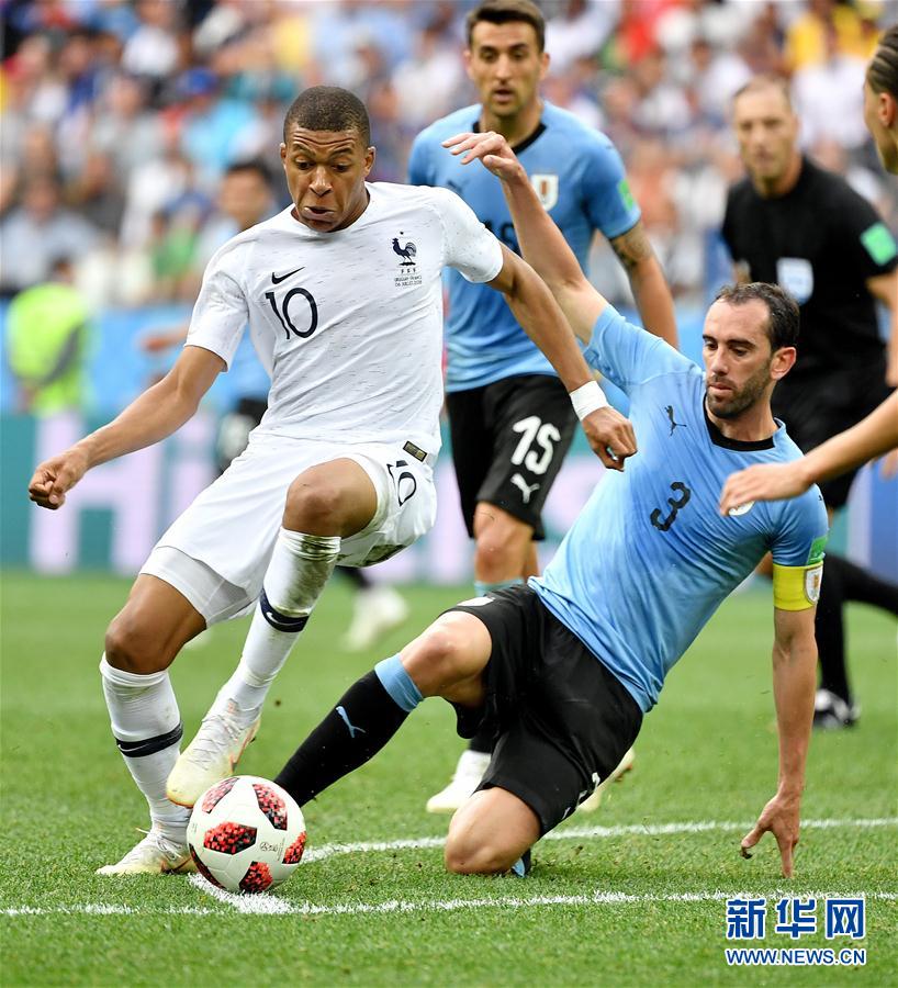 谢文能：感谢一年来支持球队的所有人，谢谢你们的支持和陪伴（谢文能：向所有支持球队的人致谢，感激这一年的陪伴与支持）