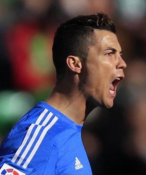 曼城备战欧冠半决赛，训练照曝光（曼城冲刺欧冠半决赛 训练画面曝光）